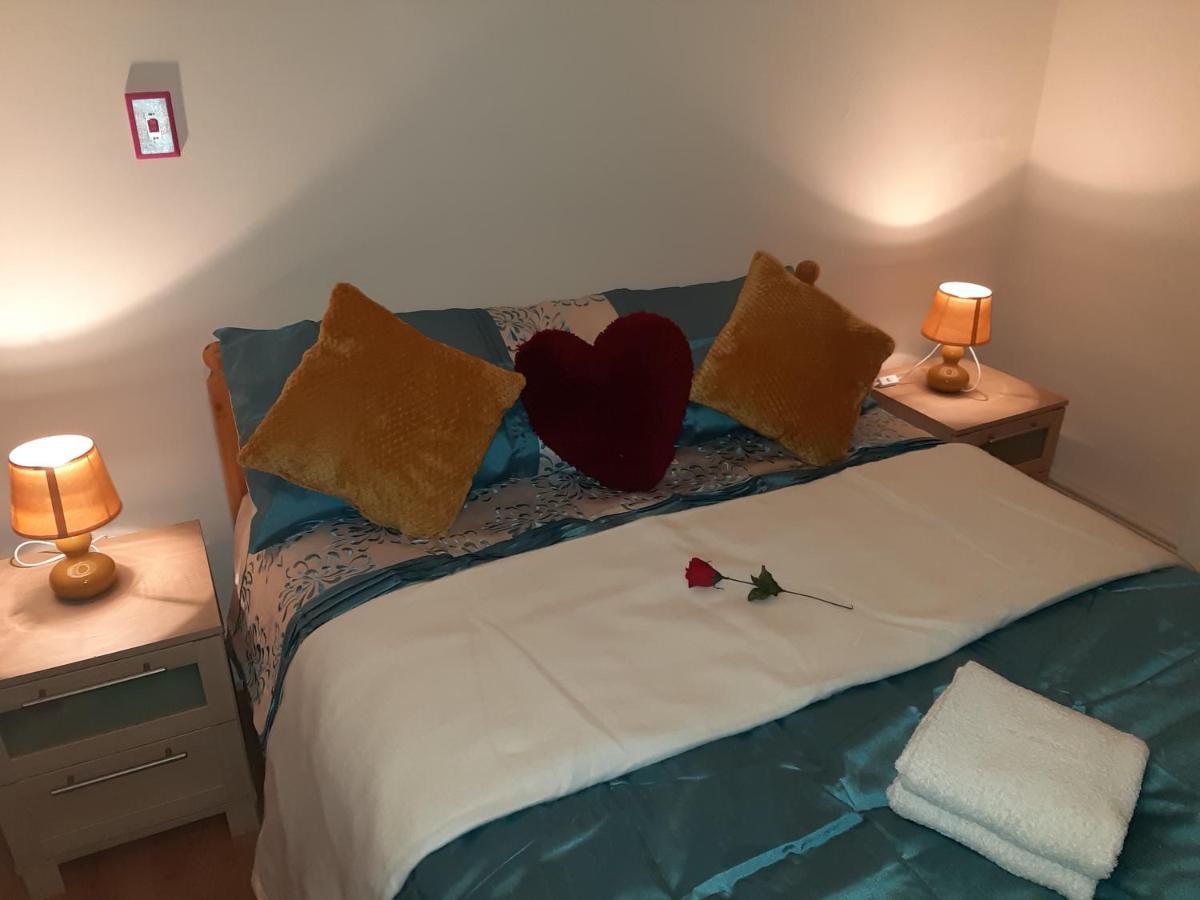 Phoenix Nights Guest House Barrow-in-Furness Bagian luar foto