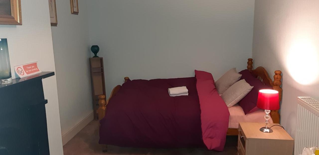 Phoenix Nights Guest House Barrow-in-Furness Bagian luar foto