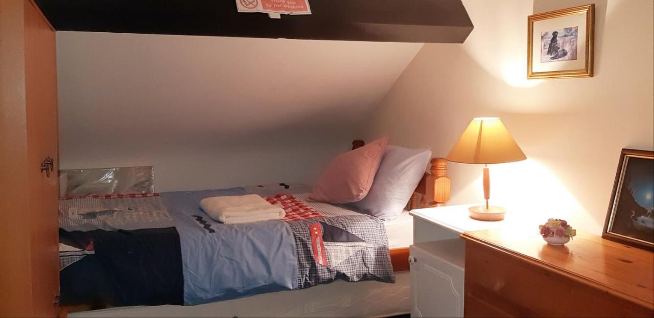 Phoenix Nights Guest House Barrow-in-Furness Bagian luar foto