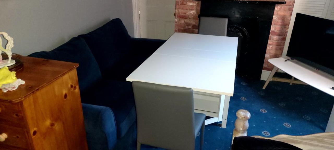 Phoenix Nights Guest House Barrow-in-Furness Bagian luar foto