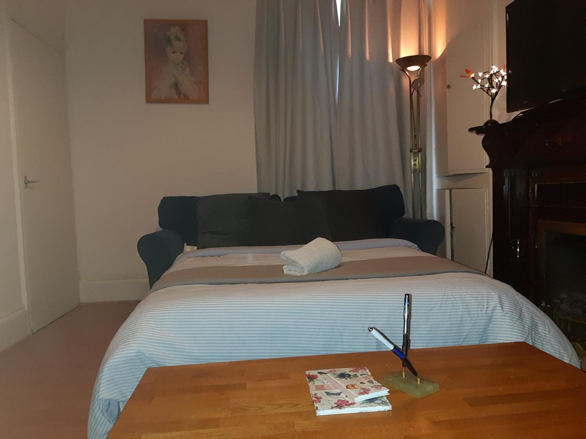 Phoenix Nights Guest House Barrow-in-Furness Bagian luar foto