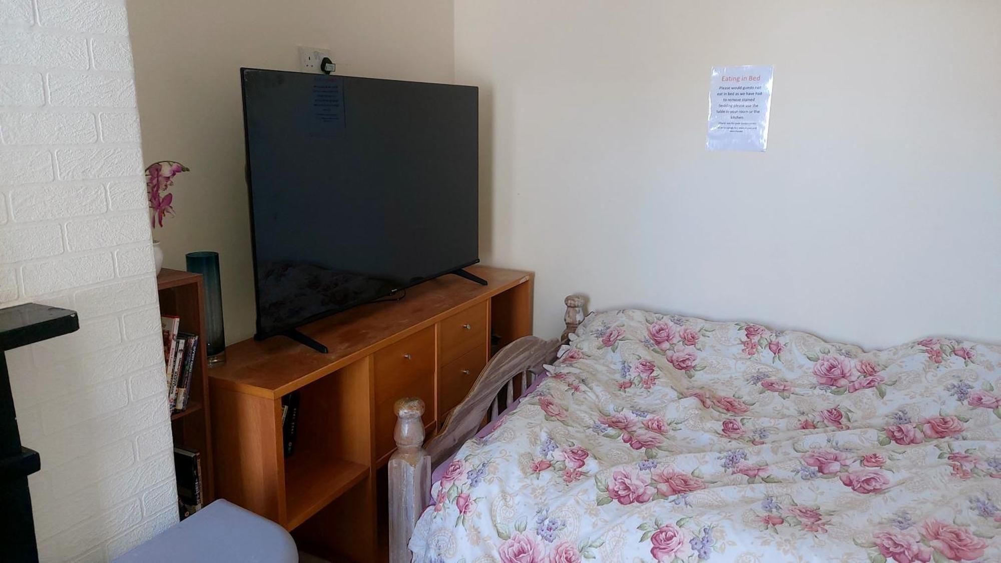 Phoenix Nights Guest House Barrow-in-Furness Bagian luar foto
