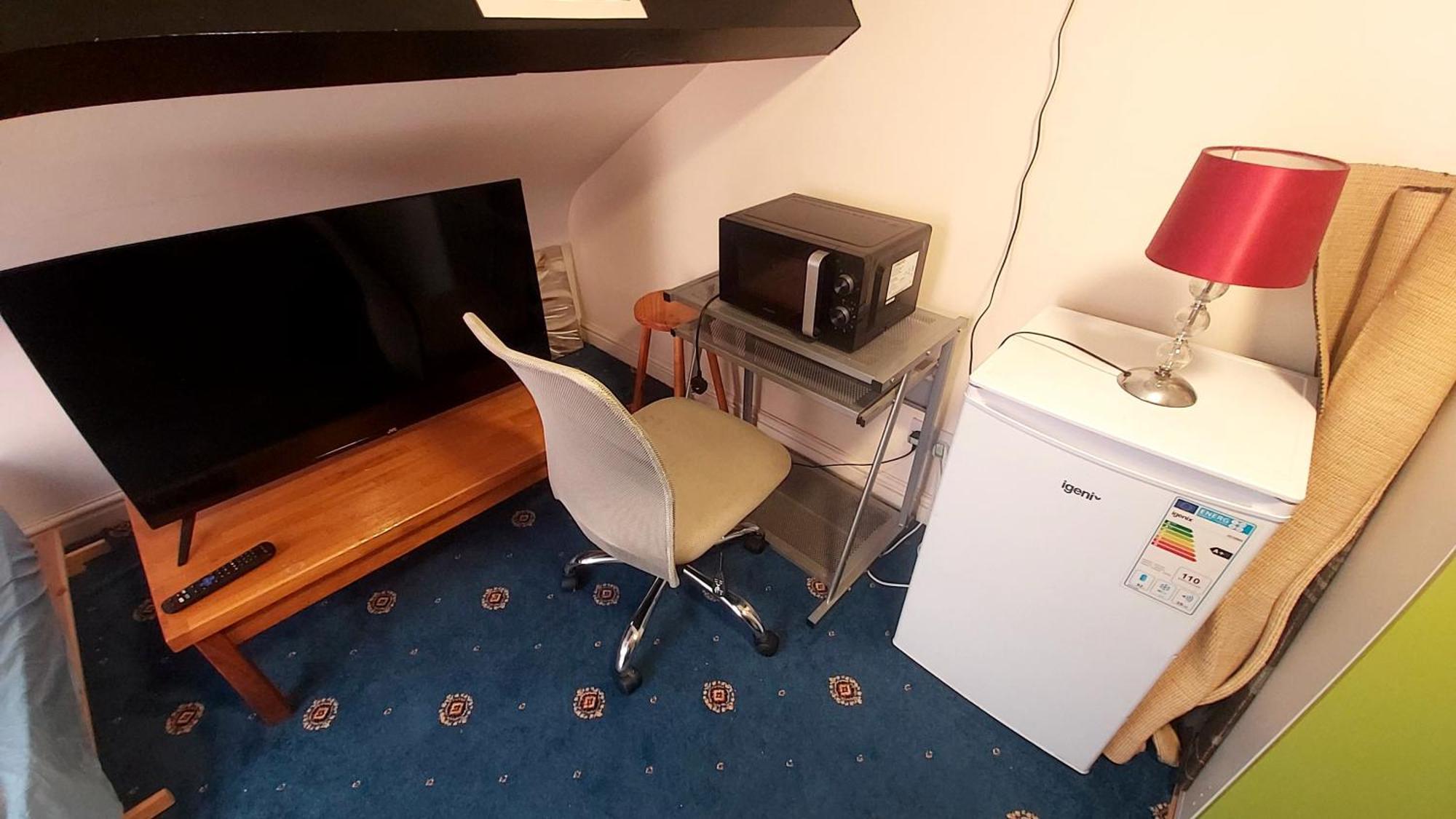 Phoenix Nights Guest House Barrow-in-Furness Bagian luar foto